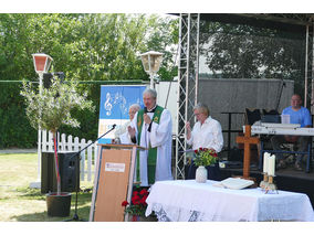 Ökumenischer Gottesdienst zum Stadtjubiläum (© Karl-Franz Thiede)